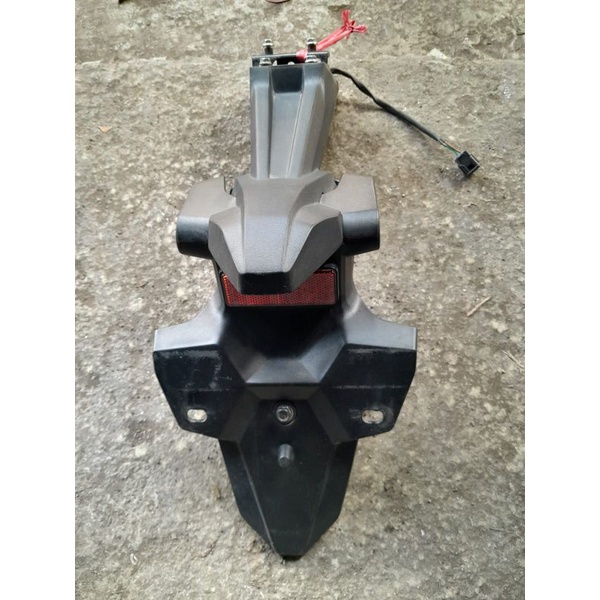 Spakbor belakang Cbr 150 R led original copotan sepakbor slebor belakang