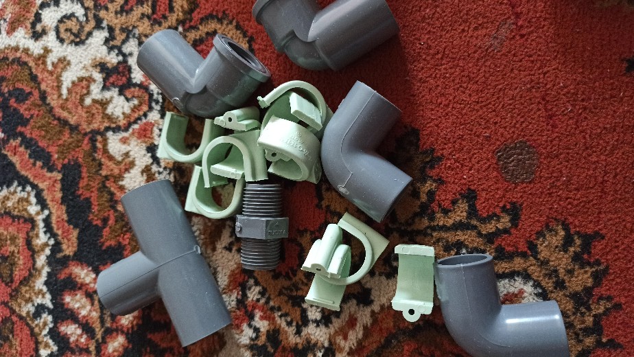 Fitting-pipa-knie 1/2 Aw Trilliun