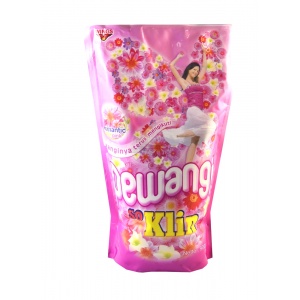 SO KLIN PEWANGI PAKAIAN REFILL 900/800 ML