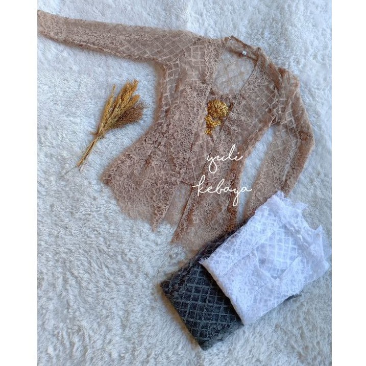 Kebaya Bali Kutubaru Lengan Panjang Semi Italy Kotak