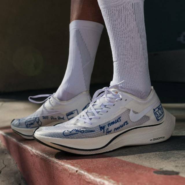 ORIGINAL NIKE ZOOM VAPORFLY NEXT 