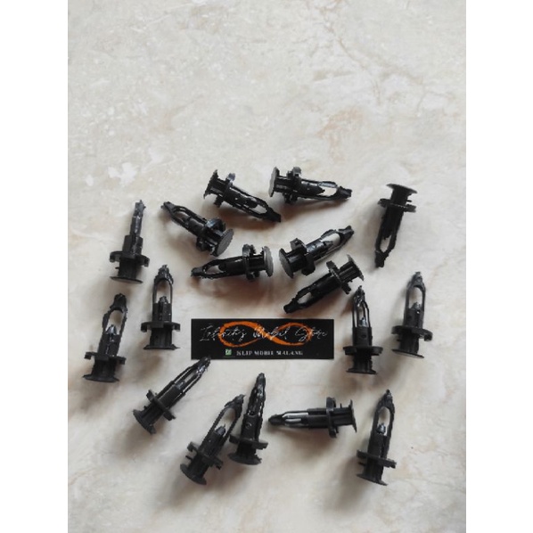 Kancingan Klip Bumper/ Bemper/ Fender/ Grill mobil Innova