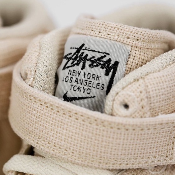 Air Force 1 Mid Stussy Fossil