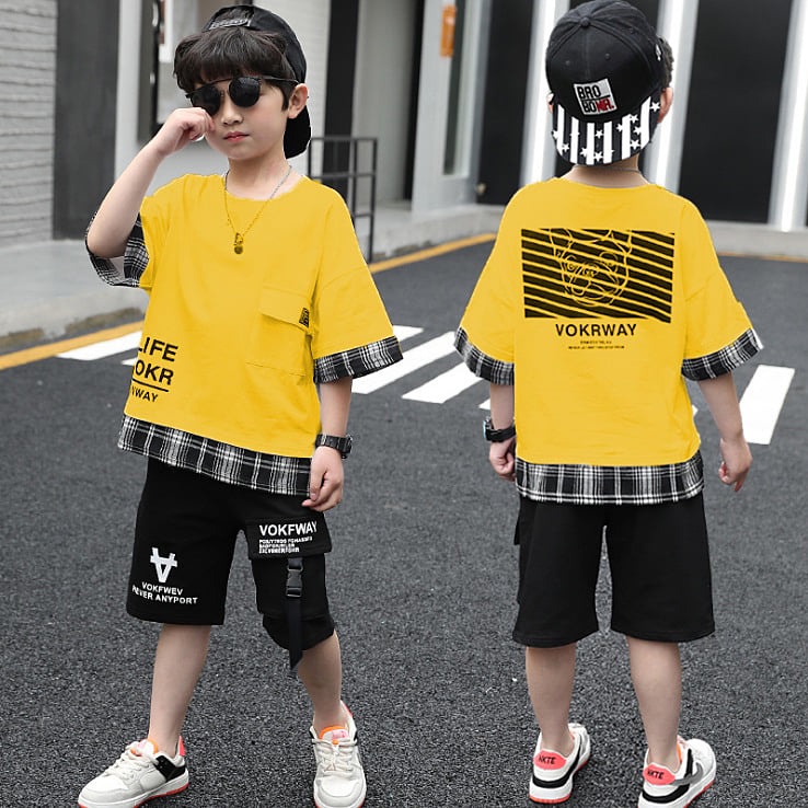 Baju Korea Anak Laki Kaos Kuning Bertulis Celana Pendek Hitam Hiphop Setelan
