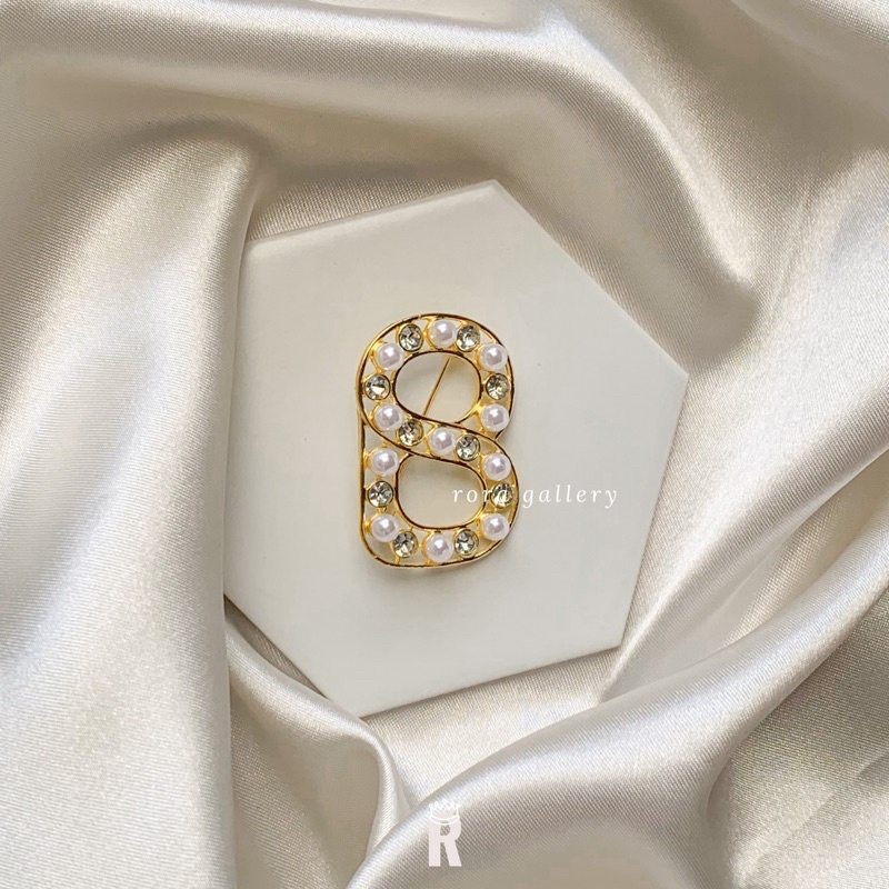 Rora PART 1 NEW BROOCH | BROS BUTTONSCARVES | Rora Gallery-F gold