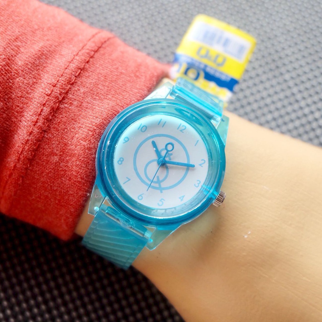 Jam Tangan Wanita QQ Tali Karet