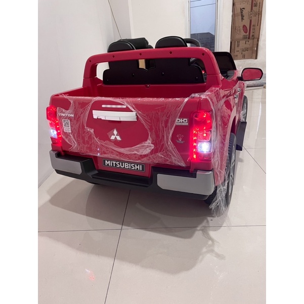 Mainan Mobil Aki Anak Lisensi Mitsubishi Triton PMB M 8688 ORIGINAL