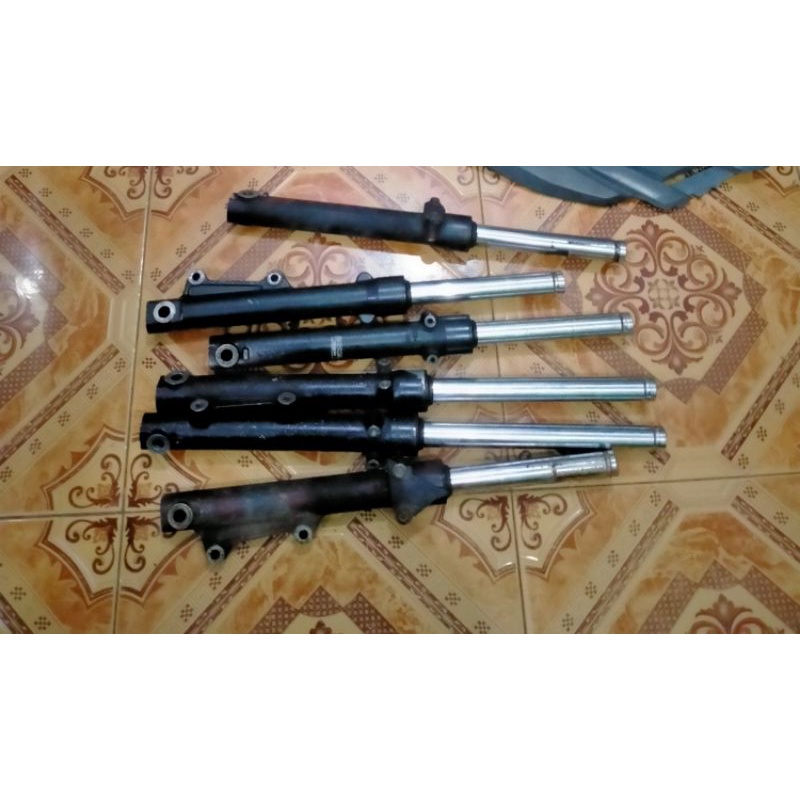 shock depan cs1