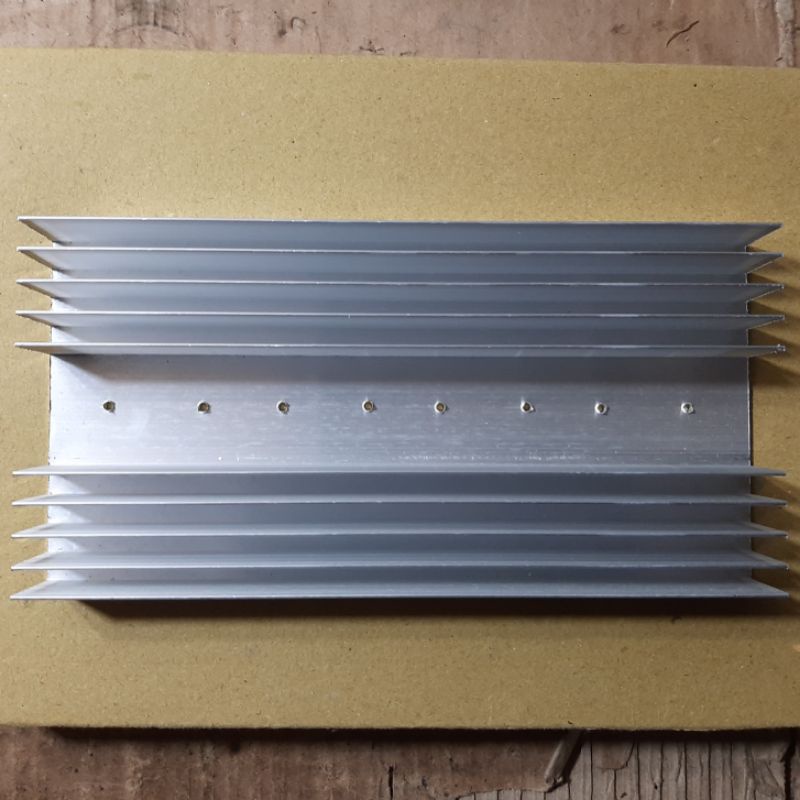 Heatsing Heatzink Pendingin Transistor 5 sirip 20cm
