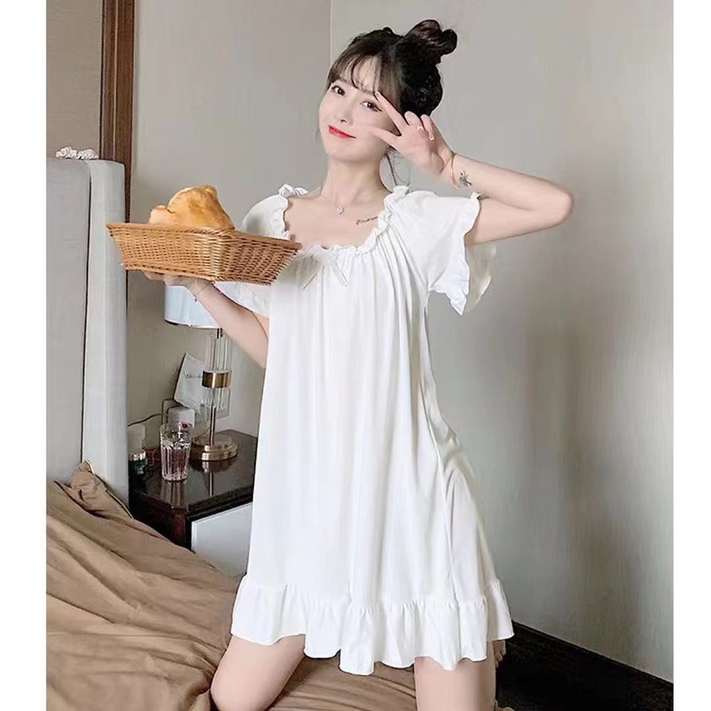 Baju tidur putih putri angin tidur di musim panas dengan rok longgar, satu kata manis untuk kerah rumah sutra