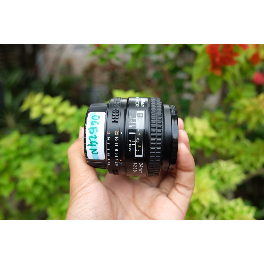 Nikon 24mm F2.8 D like new