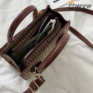 Tas Slempang Wanita SILVIA Sling Hand Bag Bassic Wanita Murah Berkualitas Sintetis Warna Kolaborasi Tali Bisa Diatur Adjustable