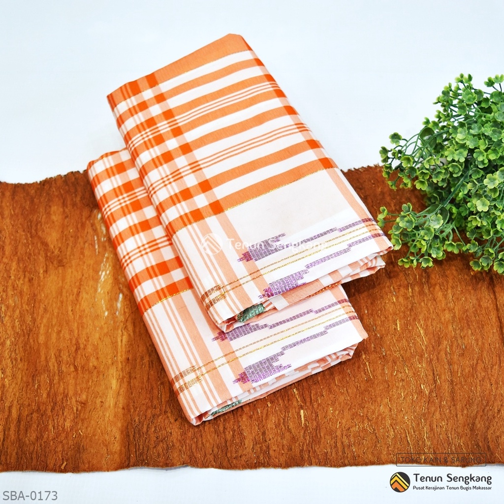 Sarung Bugis Sutra Makassar Tenun Asli Jingga Putih  - Athirah by Tenun Sengkang SBA-0173 (Harga Per