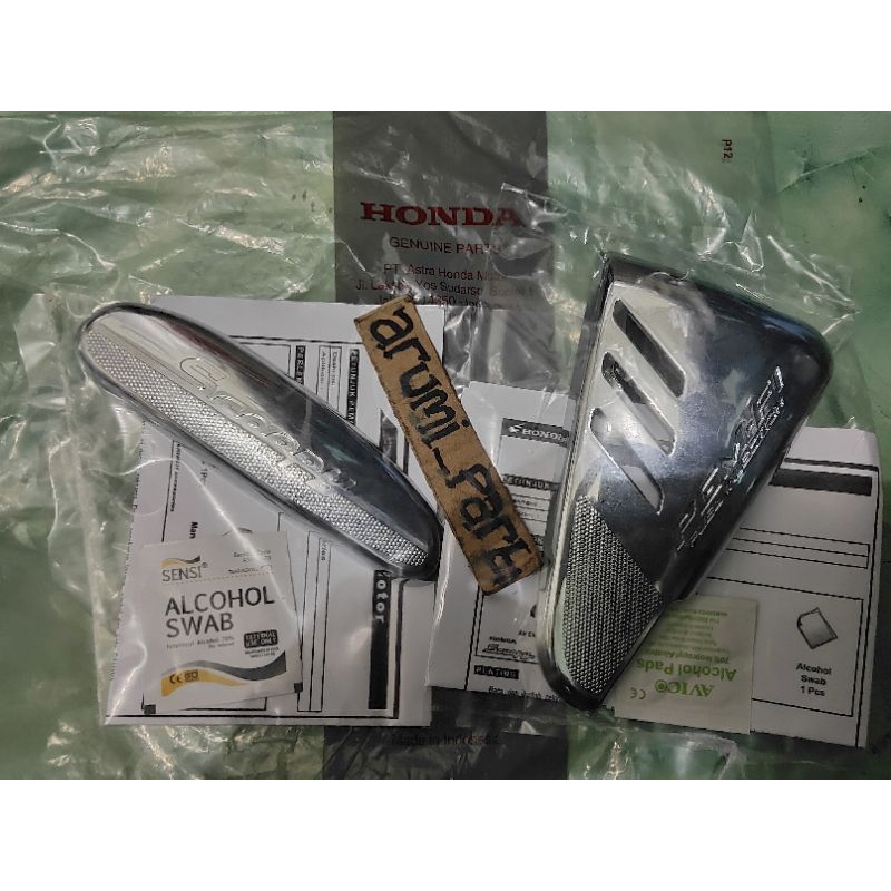 Aksesoris garnis garnish list tutup filter tutup knalpot scoopy fi 2013-2014 non esp