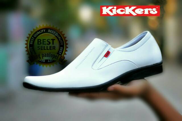 SEPATU PANTOFEL PRIA KICKERS KULIT SWEDIAN PUTIH ASLI FORMAL