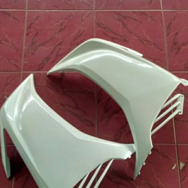 tameng bodi sayap depan jupiter mx 135 new 2011 2012 2013 2014 - Putih