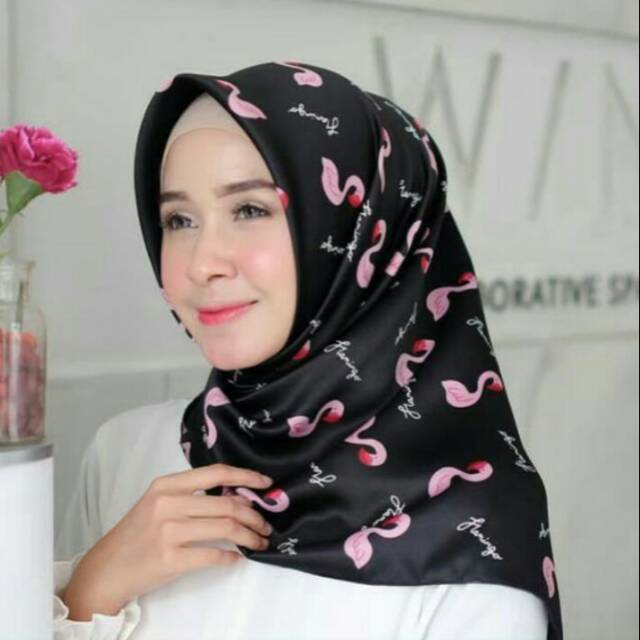 MAXMARA HIJAB / JILBAB MAXMARA FLAMINGO