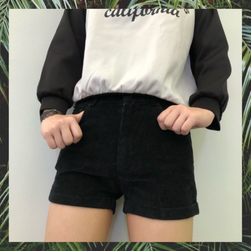 Short pants (Celana pendek hitam)