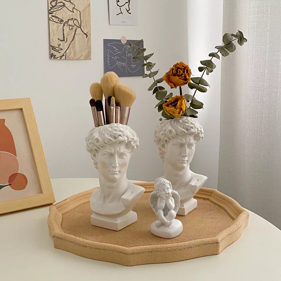 Romawi Vas,Nordic Vas, David statue pot