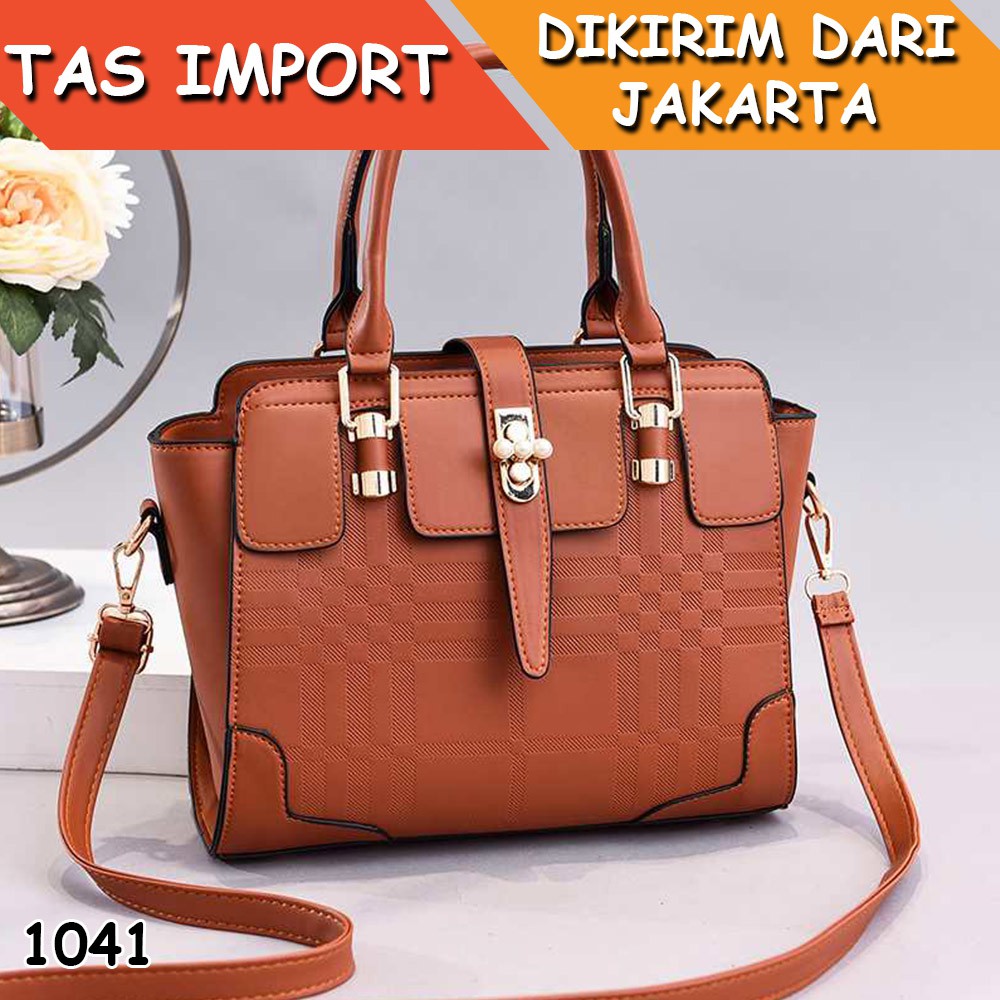  TAS  SELEMPANG LT 1041 20282 TAS  KERJA MOTIF SQUARE TAS  