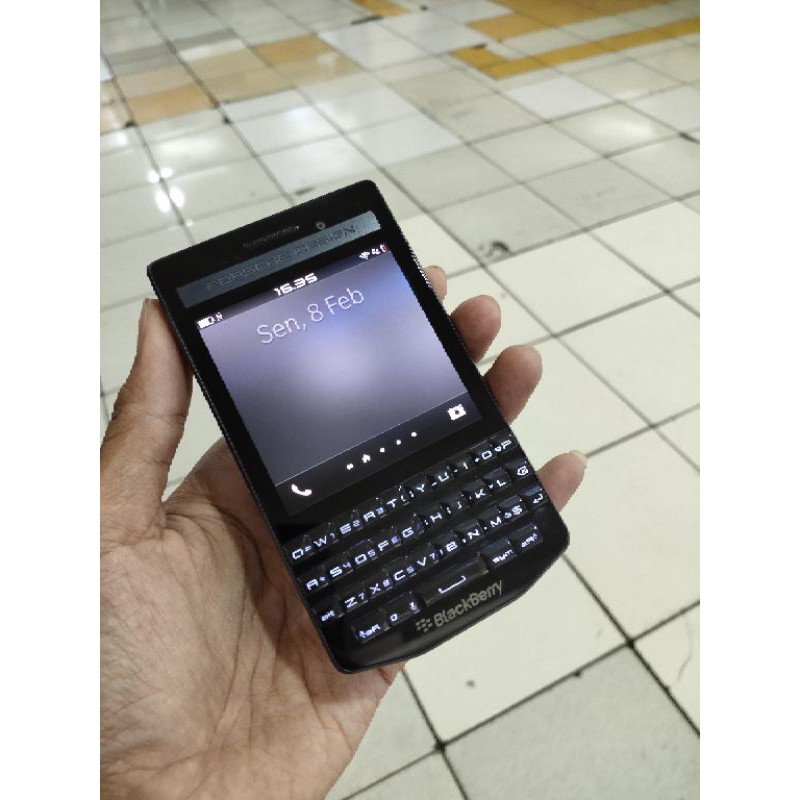 second Blackberry porsche design P9983 mulusss apikk nominus