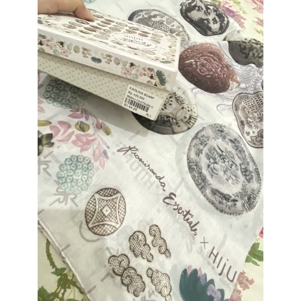 kaolin scarf preloved riamiranda