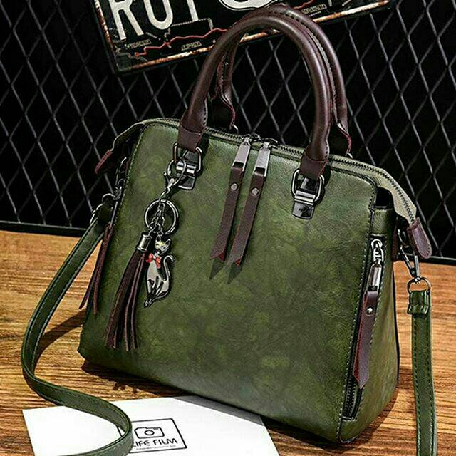 Tas kerja elegant/ tas kerja premium/ tas kerja murah/ tas slempang elegant/ tas batam premium murah
