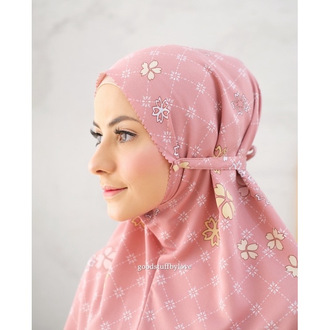 lili bergo warna pink