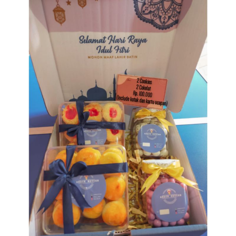

Hampers Lebaran Murah (isi 2 kue dan 2 coklat)