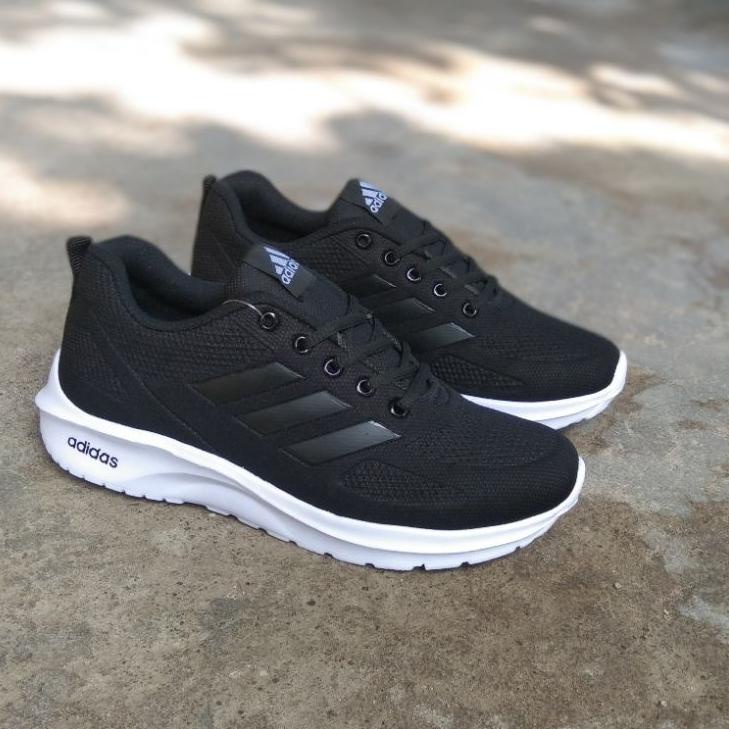 Terbaru.. Sepatu Sekolah Adidas Hitam Putih - Hitam Polos Pria/Wanita Sepatu Kerja