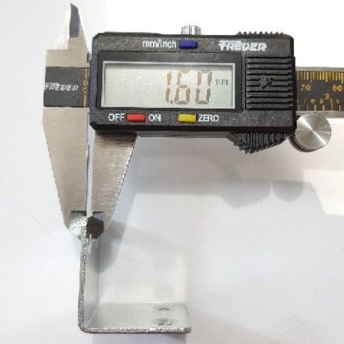 Siku Besi L 30mm × 30mm Ambalan Penyangga Rak 4 Lubang