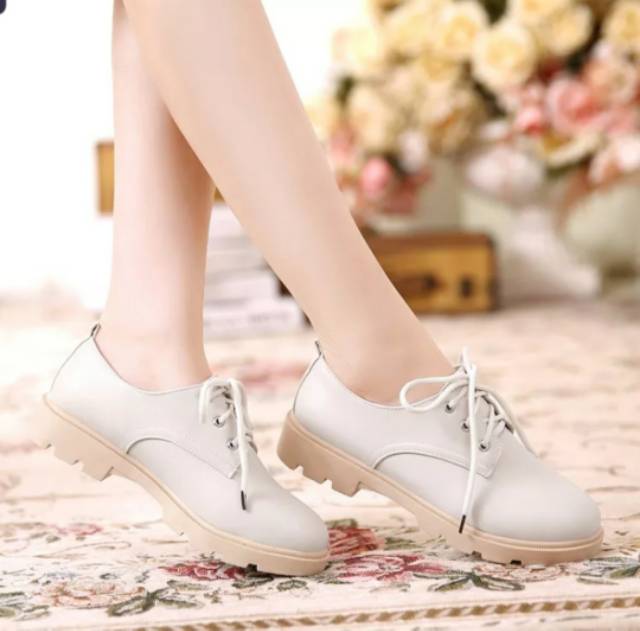 Sepatu Loafers Wanita / Sepatu Docmart Wanita suzy / Sepatu wanita / Bisa Bayar Di tempat ( cod )