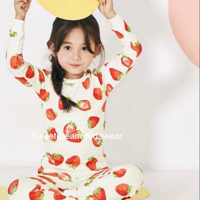 Piyama Anak Korea Strawberry
