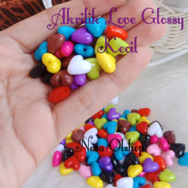 

Akrilik Love Glossy