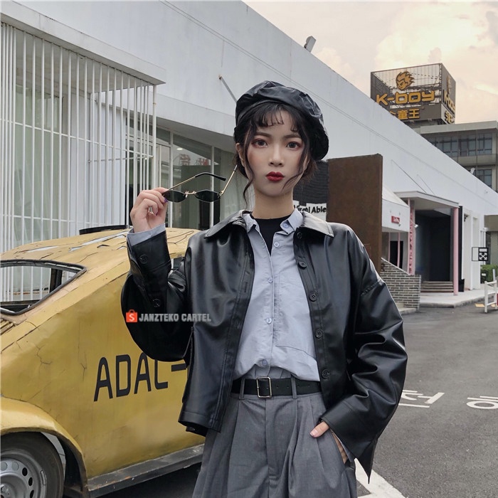 JNK x HOLY - Jaket Wanita Oversize Synthetic Leather Jacket Chic Retro Spring Big Size Cewek Perempuan Semi Formal Kerah Kemeja Tangan Panjang Saku Pocket Korea Style KPOP Klovers Oversized Besar Casual Acara Pesta Jalan Jalan Nongkrong OOTD Model Terbaru