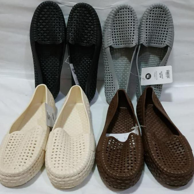 Ready# Sepatu Karet Wanita Model Jaring Yumaida - Hitam, 36