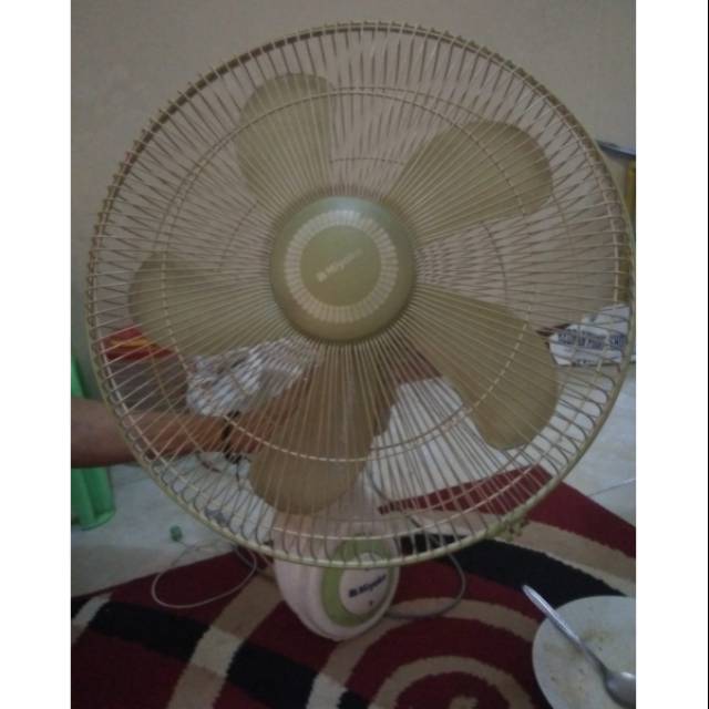 Kipas dinding miyako