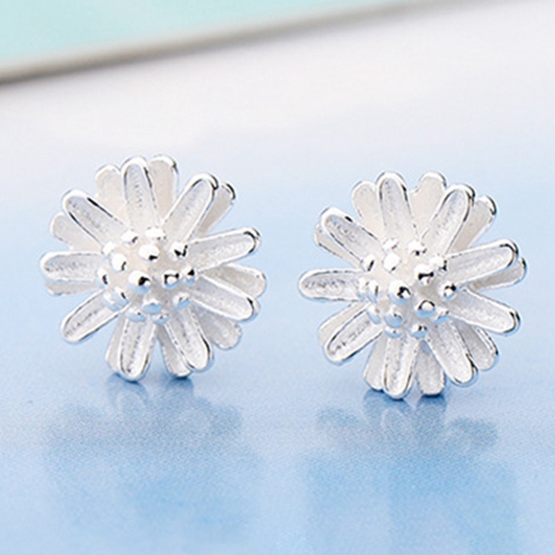 Anting Stud Desain Bunga Daisy Bahan 925 Sterling Silver Untuk Wanita