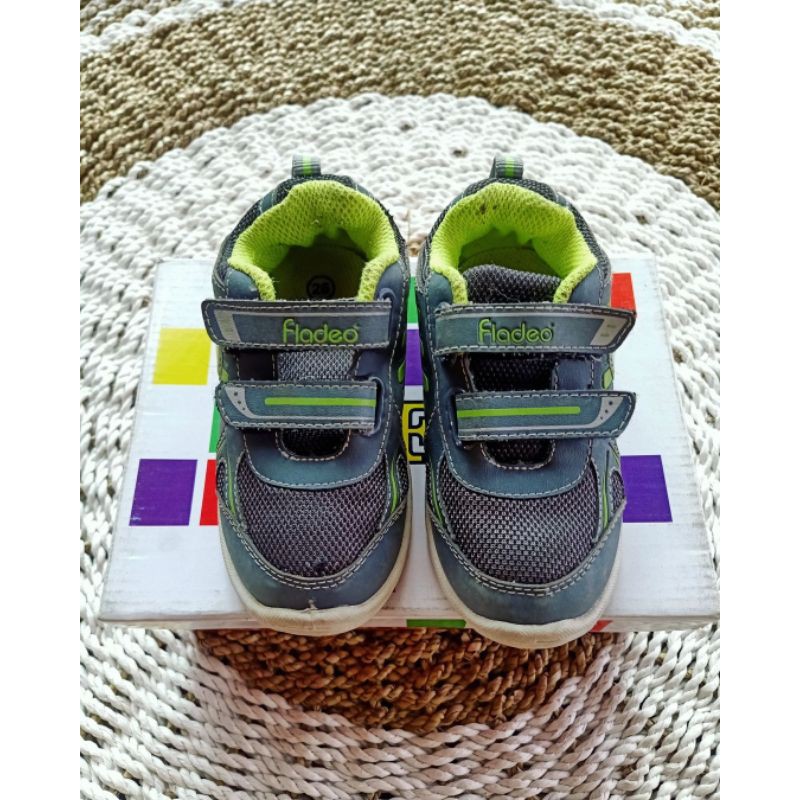 Preloved Sepatu Anak Laki-Laki Merk Fladeo Kids