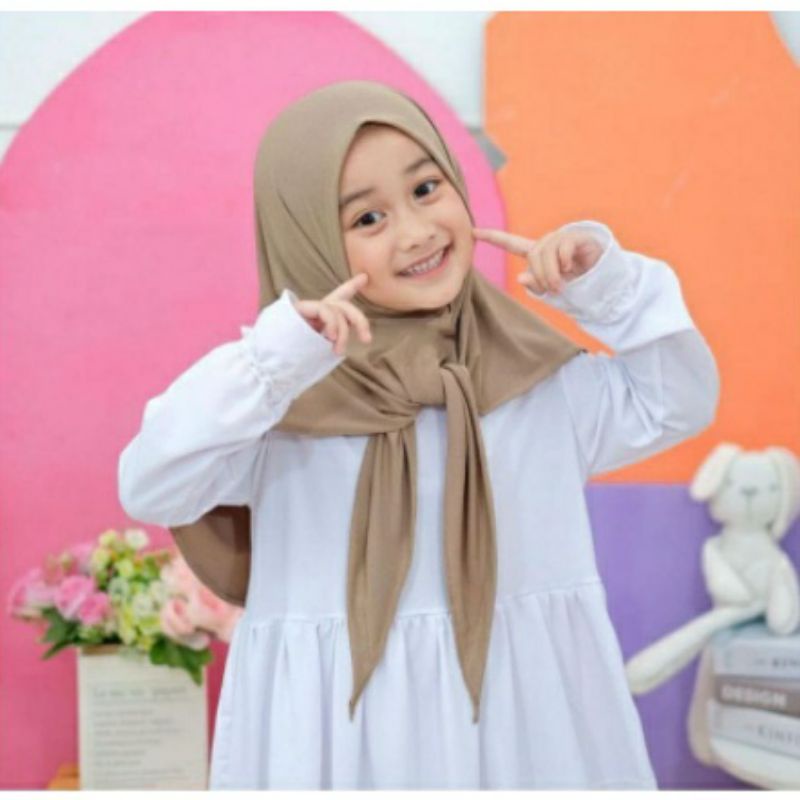 HIJAB SEGI TIGA INSTAN ANAK