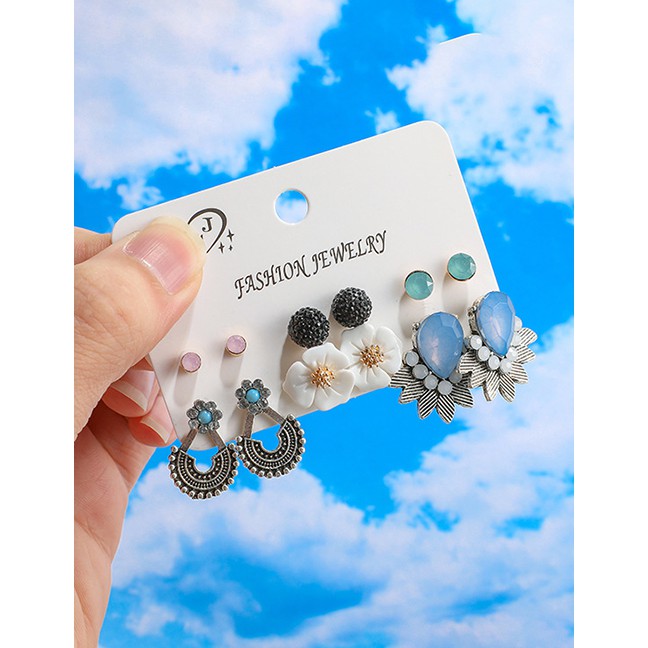 LRC Anting Set Fashion Silver Geometric Irregular Diamond-studded Flower Earrings Set Of 6 F78092