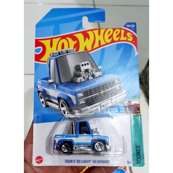 hotwheels TOON'D 83 CHEVY SILVERADO HW TOONED