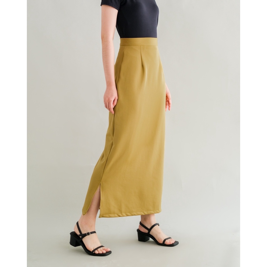 Myrubylicious SHEINA BASIC LONG SKIRT