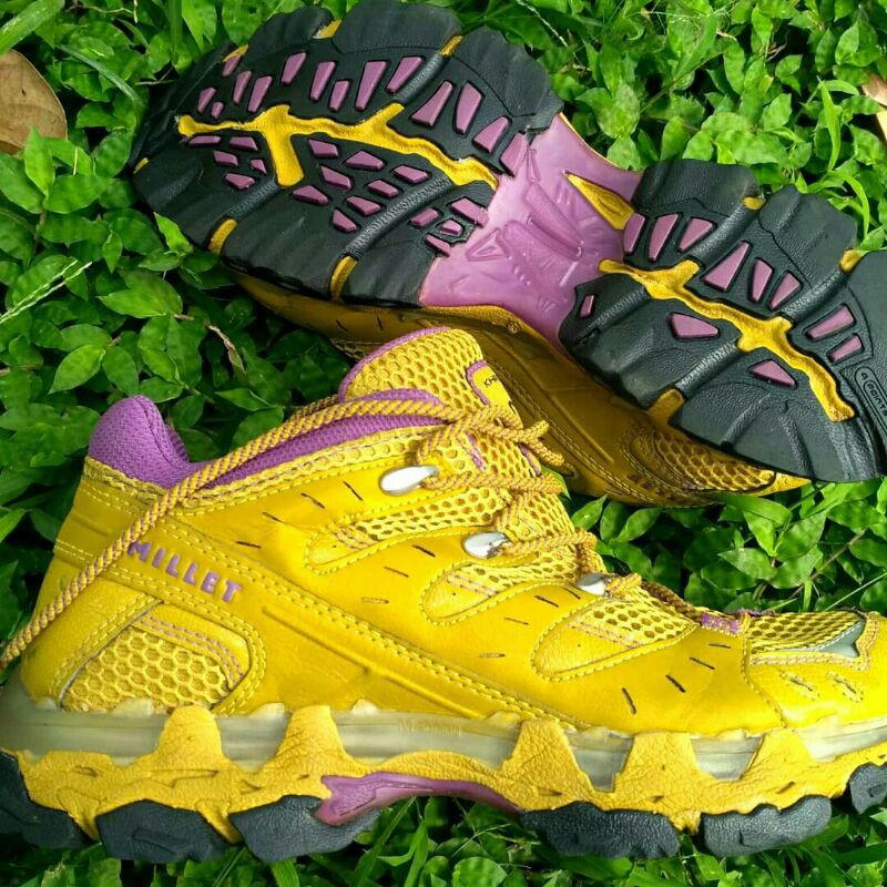 Sepatu Millet
