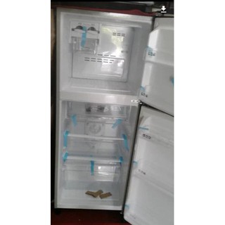 KULKAS POLYTRON 2 PINTU HITAM BERAH GLOSSY NO FROST ICE KULKAS POLYTRON 2 PINTU HITAM BERAH GLOSSY NO FROST ICE
