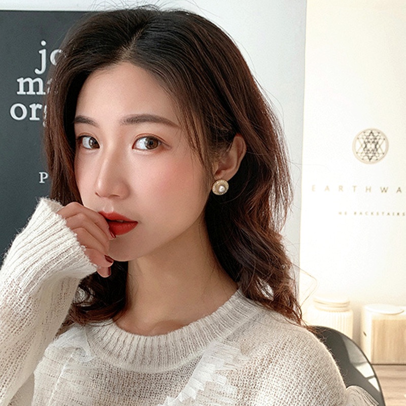 Anting Mutiara Emas Retro Temperamen Sederhana Gaya Korea Untuk Wanita-3