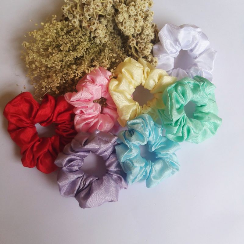 

scrunchies satin