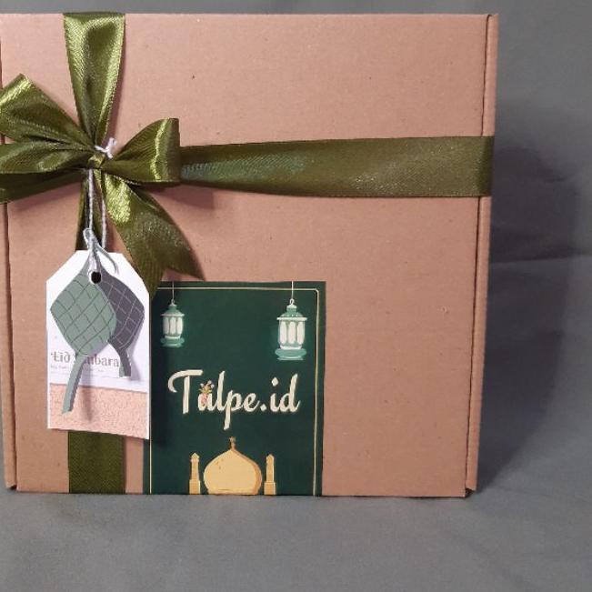 

➣ Hampers New Normal/Graduation/Birthday/Eid Delight ➭