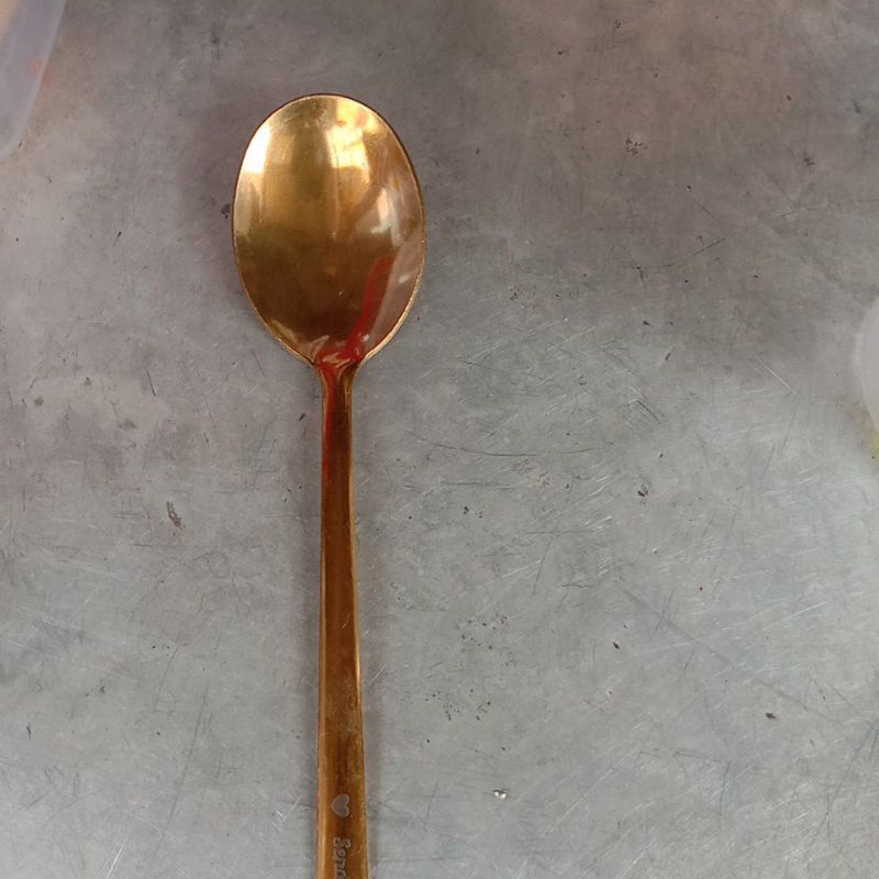 sendok emas 24 karat , berat 1,5 Gram