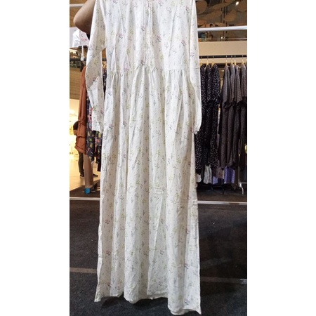 spring white atelier Angelina